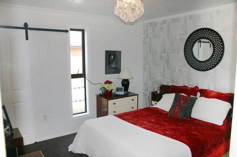 Photo of property in 9 Copinsha Street, Palmerston, 9430