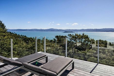 Photo of property in 18 Huia Road, Days Bay, Lower Hutt, 5013