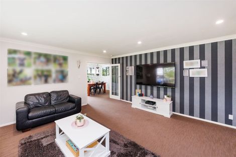 Photo of property in 34 Surrey Crescent, Hokowhitu, Palmerston North, 4410