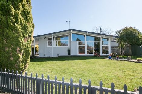 Photo of property in 24 Mangarau Crescent, Havelock North, 4130