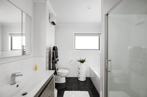 Photo of property in 25 Muricata Avenue, Mount Maunganui, 3116