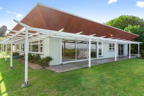 Photo of property in 30 Manganese Point Road, Tamaterau, Whangarei, 0174