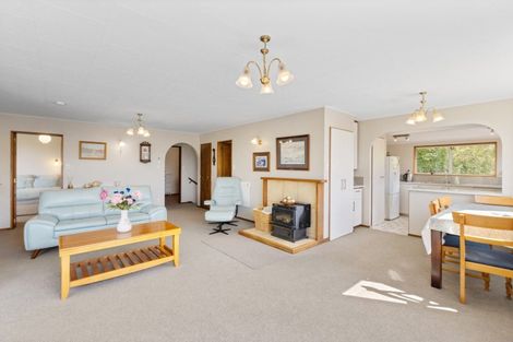 Photo of property in 83 Kent Street, Picton, 7220