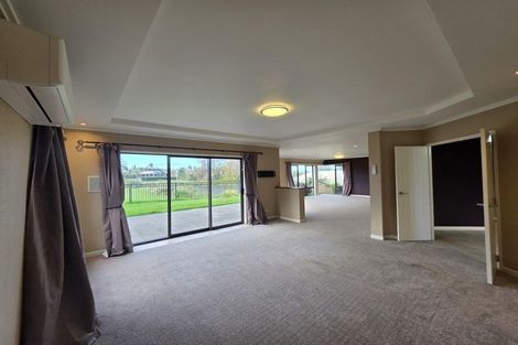 Photo of property in 35 Oriental Parade, Papamoa Beach, Papamoa, 3118