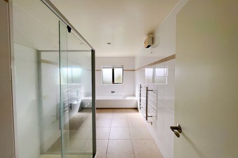 Photo of property in 9 Laurel Oak Drive, Schnapper Rock, Auckland, 0632