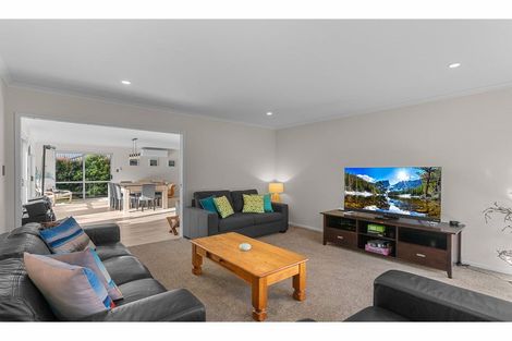 Photo of property in 24 Longview Street, Mangawhai, 0505