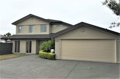 Photo of property in 18 Scarlet Lane, Redwood, Christchurch, 8051