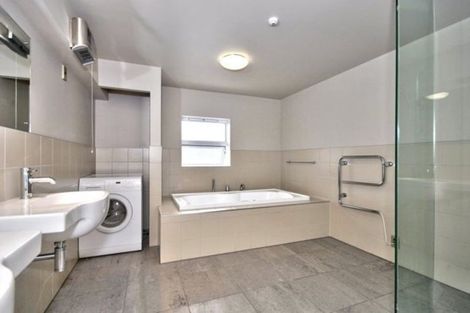 Photo of property in 6/2 Manor Place, Dunedin Central, Dunedin, 9016
