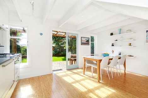 Photo of property in 7 Lawrence Street, Newtown, Wellington, 6021