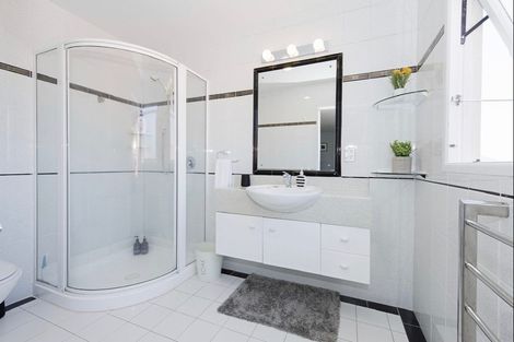 Photo of property in 4/2 Atkin Avenue, Mission Bay, Auckland, 1071