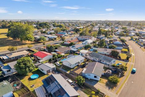 Photo of property in 12 Kentucky Crescent, Nawton, Hamilton, 3200