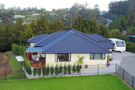 Photo of property in 33 Amsharlo Drive, Kerikeri, 0230