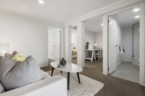 Photo of property in 4/155 Shakespeare Road, Milford, Auckland, 0620