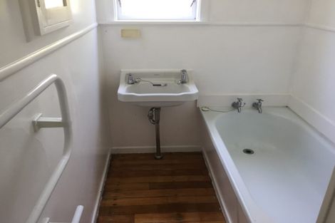 Photo of property in 102 Te Rangitautahanga Road, Turangi, 3334