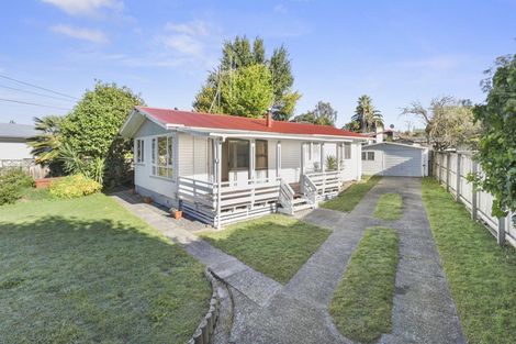 Photo of property in 6 Manapouri Place, Glenview, Hamilton, 3206