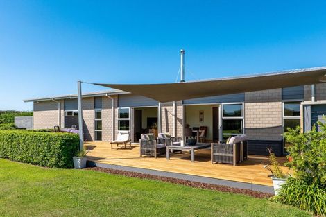 Photo of property in 14 Whitcombe Place, Darfield, 7571