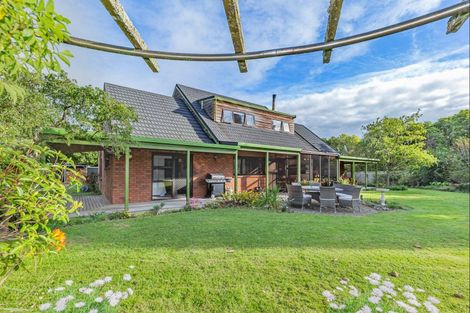 Photo of property in 275 Kimberley Road, Levin, 5571