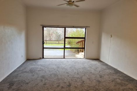 Photo of property in 332 Upper Orewa Road, Wainui, Silverdale, 0992