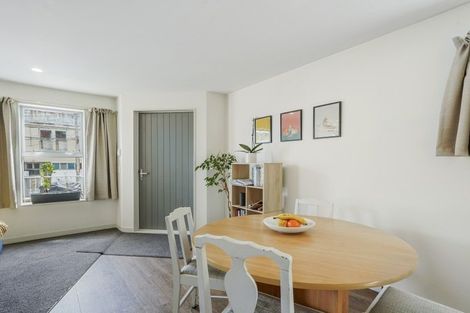 Photo of property in 2/21 Luxford Street, Berhampore, Wellington, 6023