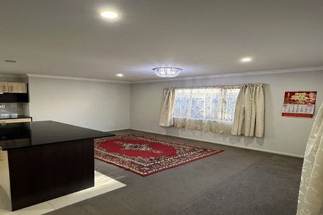 Photo of property in 15a York Road, Papatoetoe, Auckland, 2104