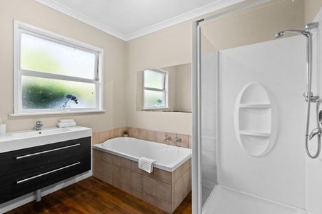 Photo of property in 6 George Place, Havelock North, 4130