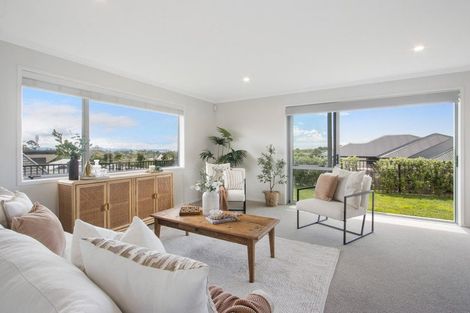 Photo of property in 17 Te Kaka Place, Omokoroa, 3114