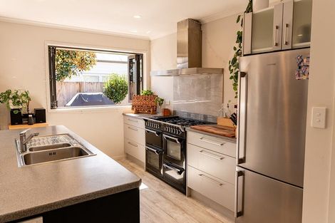 Photo of property in 136 Golden Shore Place, Coromandel, 3506