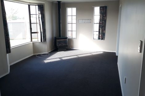 Photo of property in 2 Walton Street, Bulls, 4818