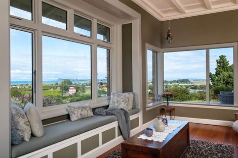 Photo of property in 15 Terrace Road, Bay View, Napier, 4104