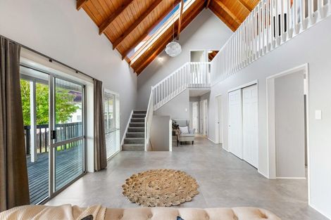 Photo of property in 7 Kerlin Crescent, West Harbour, Auckland, 0618