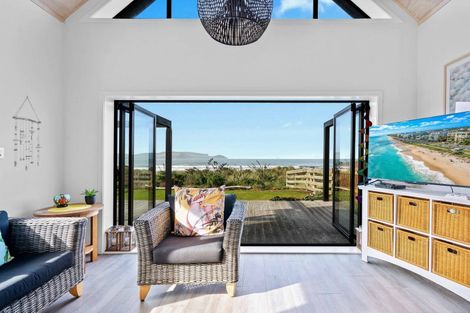 Photo of property in 497 Waikawa-curio Bay Road, Curio Bay, Tokanui, 9884