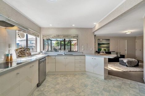 Photo of property in 45 Orangewood Drive, Northpark, Auckland, 2013