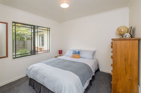 Photo of property in 10 Clifford Close, Levin, 5510