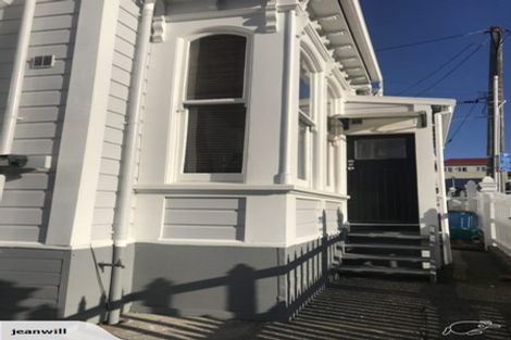 Photo of property in 24 Majoribanks Street, Mount Victoria, Wellington, 6011