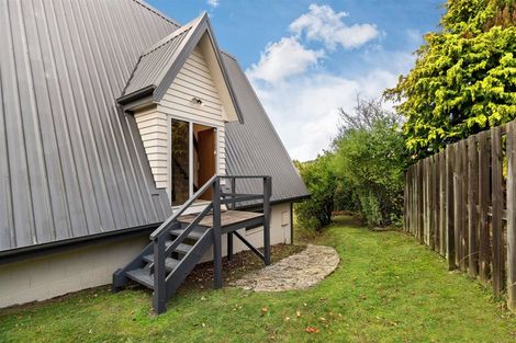 Photo of property in 11 Kowhai Drive, Wanaka, 9305