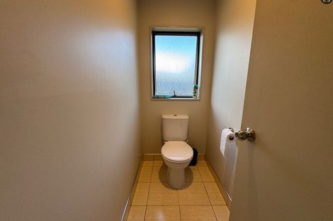 Photo of property in 16 Speyside Crescent, Flat Bush, Auckland, 2016