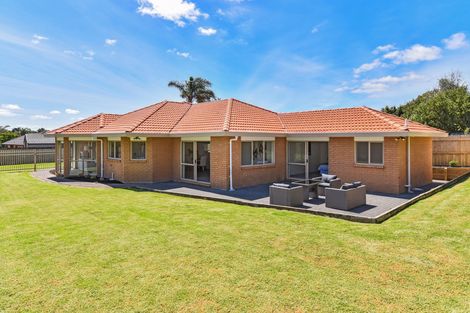 Photo of property in 50 Lothian Brae, Wattle Downs, Auckland, 2103