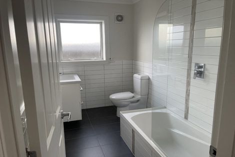 Photo of property in 2/231 The Terrace, Wellington Central, Wellington, 6011