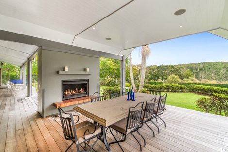 Photo of property in 37 Hardens Lane, Paremoremo, Auckland, 0632