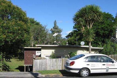 Photo of property in 2 Channel View Road, Campbells Bay, Auckland, 0630