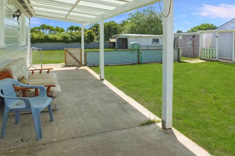 Photo of property in 67 Avenue Road, Foxton, 4814