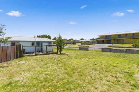 Photo of property in 7 Takitimu Street, Waitarere Beach, Levin, 5510
