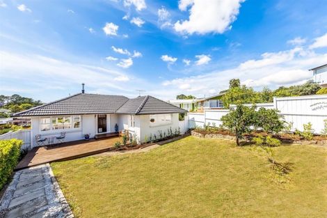 Photo of property in 1/2 Elizabeth Place, Mairangi Bay, Auckland, 0630