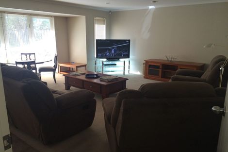 Photo of property in 7 Gillett Place, Botany Downs, Auckland, 2014