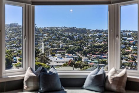 Photo of property in 112 Eden Street, Island Bay, Wellington, 6023