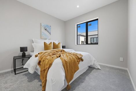 Photo of property in 716c Massey Road, Mangere, Auckland, 2022