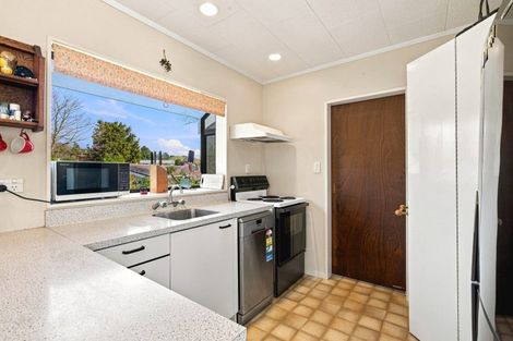 Photo of property in 8 Ruru Place, Omori, Turangi, 3381