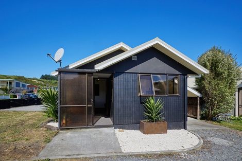 Photo of property in 37a Kotare Place, South Bay, Kaikoura, 7300