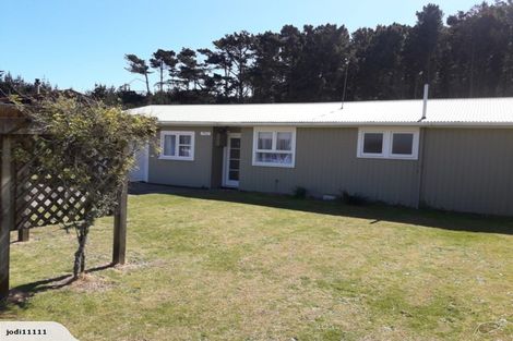 Photo of property in 3 Cousins Avenue East, Foxton Beach, Foxton, 4815