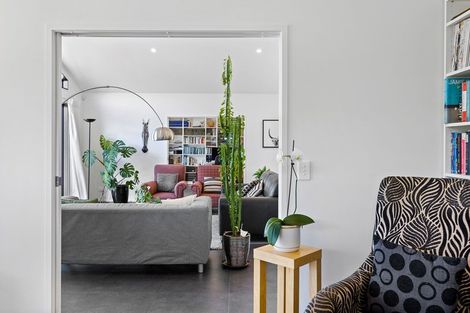 Photo of property in 49b Links Drive, Waiwhakaiho, New Plymouth, 4312